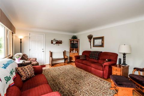 9367 Candy Ln, Cincinnati, OH 45231 photo 3