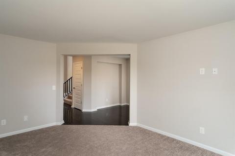 9152 Tansing Dr, Cincinnati, OH 45231 photo 4