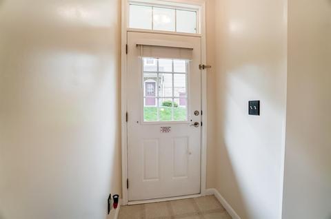 7452 Bridge Point Dr, Cincinnati, OH 45248 photo 3