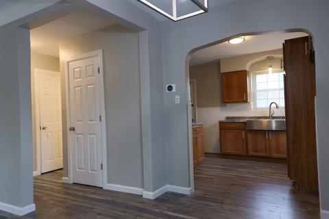 768 Circle Ave, Cincinnati, OH 45232 photo 8