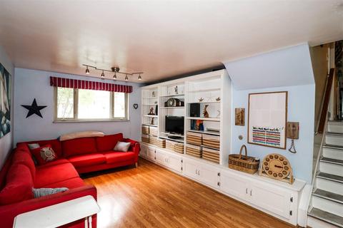 9083 Cotillion Dr, Cincinnati, OH 45231 photo 16