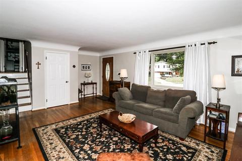 9083 Cotillion Dr, Cincinnati, OH 45231 photo 5