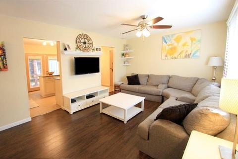 987 Huffman Ct, Cincinnati, OH 45231 photo 4