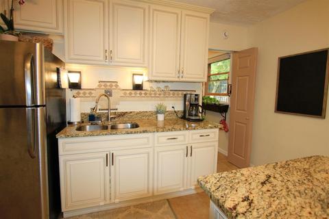 987 Huffman Ct, Cincinnati, OH 45231 photo 9
