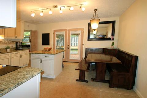 987 Huffman Ct, Cincinnati, OH 45231 photo 8