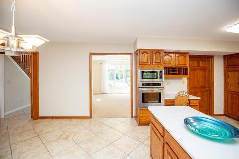 8026 Kimbee Dr, Cincinnati, OH 45244 photo 28