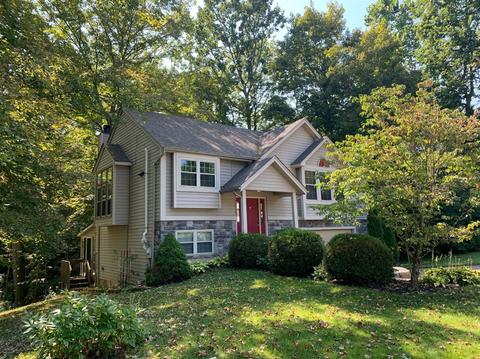 569 Williamsburg Ct, Cincinnati, OH 45244 photo 1