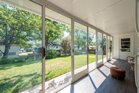 33 Hamlin Dr, Greenhills, OH 45218 photo 8