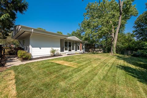 33 Hamlin Dr, Greenhills, OH 45218 photo 5