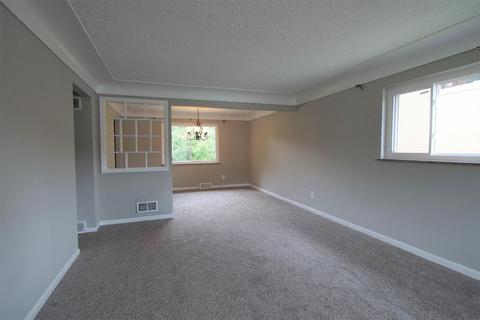 5770 Timrick Ct, Cincinnati, OH 45238 photo 3