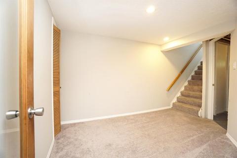 2420 Garrison Dr, Cincinnati, OH 45231 photo 15