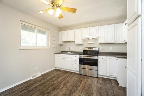 2420 Garrison Dr, Cincinnati, OH 45231 photo 9