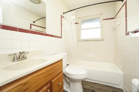 2420 Garrison Dr, Cincinnati, OH 45231 photo 14