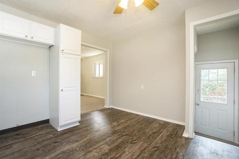 2420 Garrison Dr, Cincinnati, OH 45231 photo 11