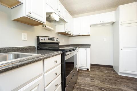 2420 Garrison Dr, Cincinnati, OH 45231 photo 10