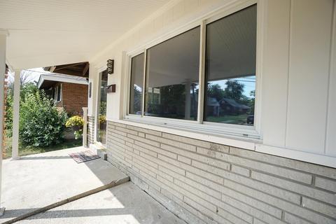 2420 Garrison Dr, Cincinnati, OH 45231 photo 3