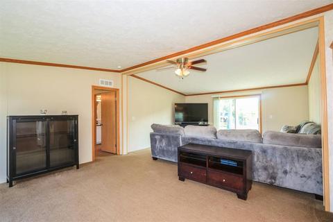 4210 E Fork Hills Dr, Batavia, OH 45103 photo 3