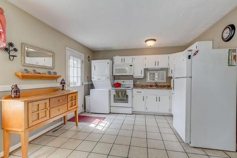 1041 Garnoa Dr, Cincinnati, OH 45231 photo 8