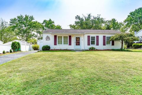 1041 Garnoa Dr, Cincinnati, OH 45231 photo 1