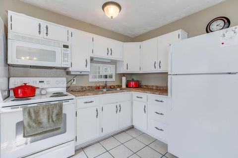1041 Garnoa Dr, Cincinnati, OH 45231 photo 6
