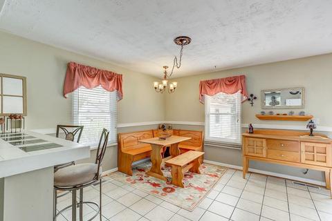 1041 Garnoa Dr, Cincinnati, OH 45231 photo 4