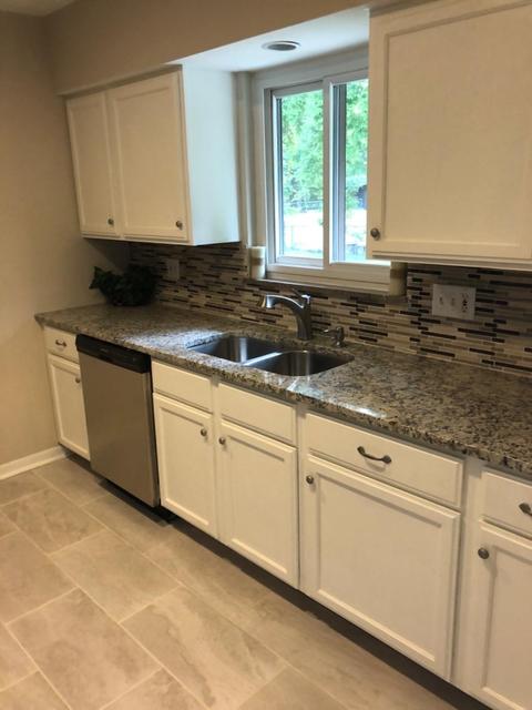 8630 Cavalier Dr, Cincinnati, OH 45231 photo 2