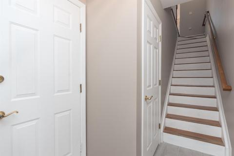 2616 Morrow Pl, Cincinnati, OH 45204 photo 3