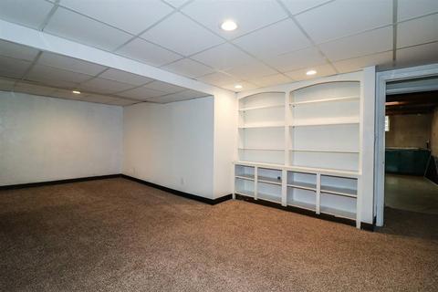 9068 Ranchill Dr, Cincinnati, OH 45231 photo 17