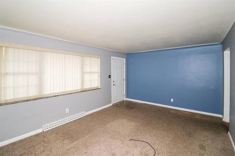 9068 Ranchill Dr, Cincinnati, OH 45231 photo 5