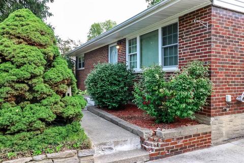 9068 Ranchill Dr, Cincinnati, OH 45231 photo 3