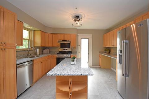 161 Junedale Dr, Greenhills, OH 45218 photo 14
