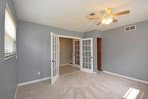 161 Junedale Dr, Greenhills, OH 45218 photo 8