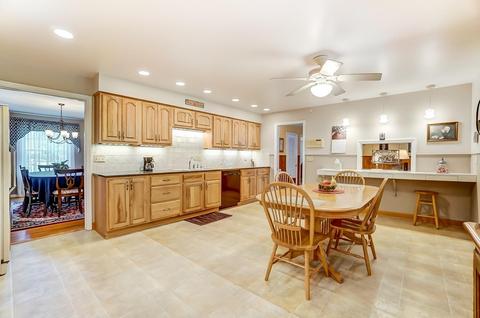 5677 Pinehill Ln, Cincinnati, OH 45238 photo 10