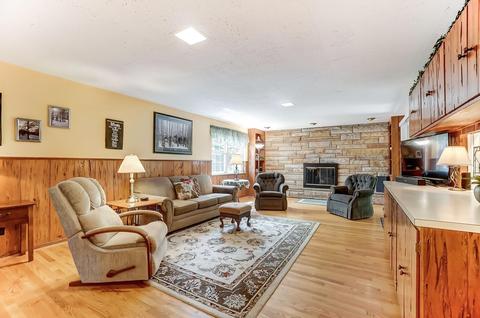 5677 Pinehill Ln, Cincinnati, OH 45238 photo 11