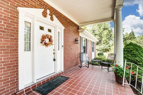 5677 Pinehill Ln, Cincinnati, OH 45238 photo 3