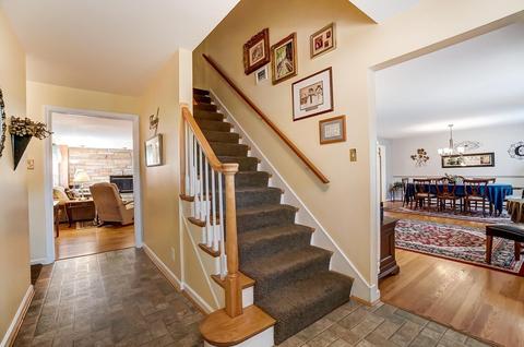 5677 Pinehill Ln, Cincinnati, OH 45238 photo 4