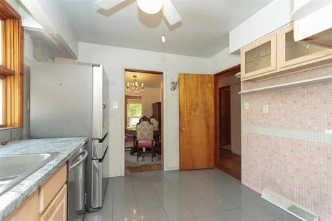 1127 Burns Ave, Wyoming, OH 45215 photo 13