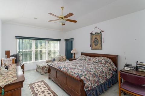 4661 Hampton Pointe Dr, Cincinnati, OH 45248 photo 17