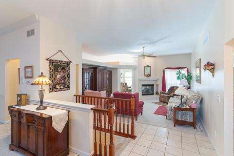 4661 Hampton Pointe Dr, Cincinnati, OH 45248 photo 5