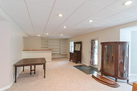 4661 Hampton Pointe Dr, Cincinnati, OH 45248 photo 27