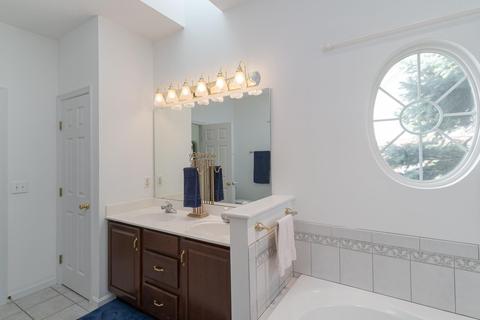 4661 Hampton Pointe Dr, Cincinnati, OH 45248 photo 20