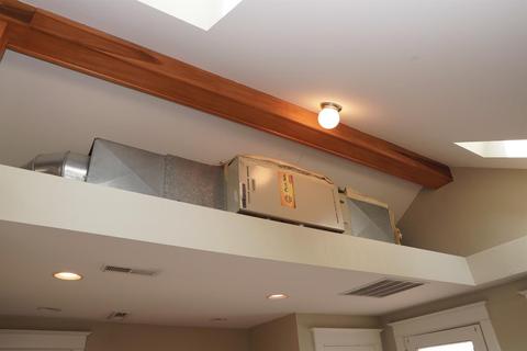 1027 Celestial St, Cincinnati, OH 45202 photo 23