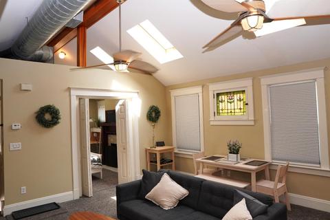 1027 Celestial St, Cincinnati, OH 45202 photo 4