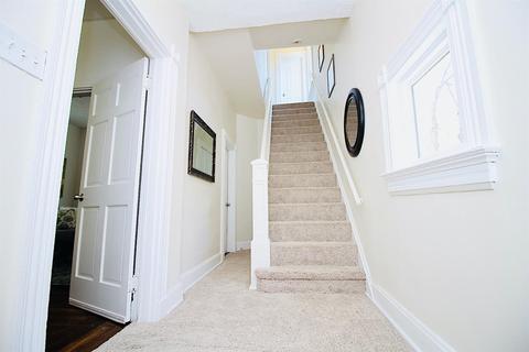 745 Circle Ave, Cincinnati, OH 45232 photo 19