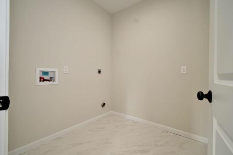 1554 Ruth Ave, Cincinnati, OH 45207 photo 20