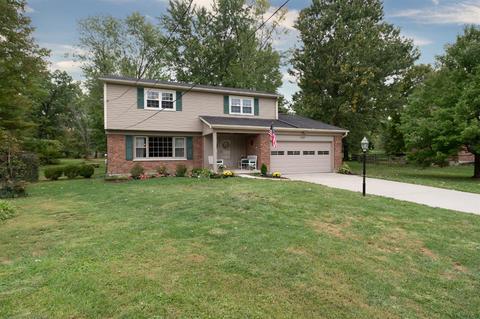 8287 Redmaple Dr, Cincinnati, OH 45244 photo 2