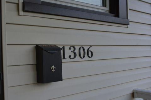 1306 Groesbeck Rd, Cincinnati, OH 45224 photo 3