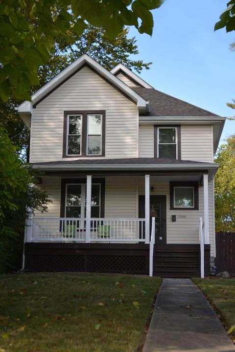 1306 Groesbeck Rd, Cincinnati, OH 45224 photo 2