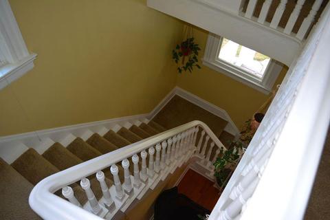 1306 Groesbeck Rd, Cincinnati, OH 45224 photo 13