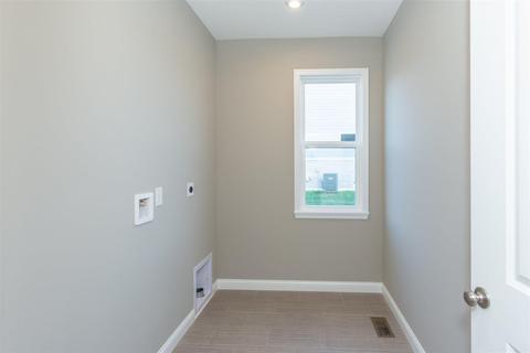 1005 Prestwick Pl, Cincinnati, OH 45245 photo 19